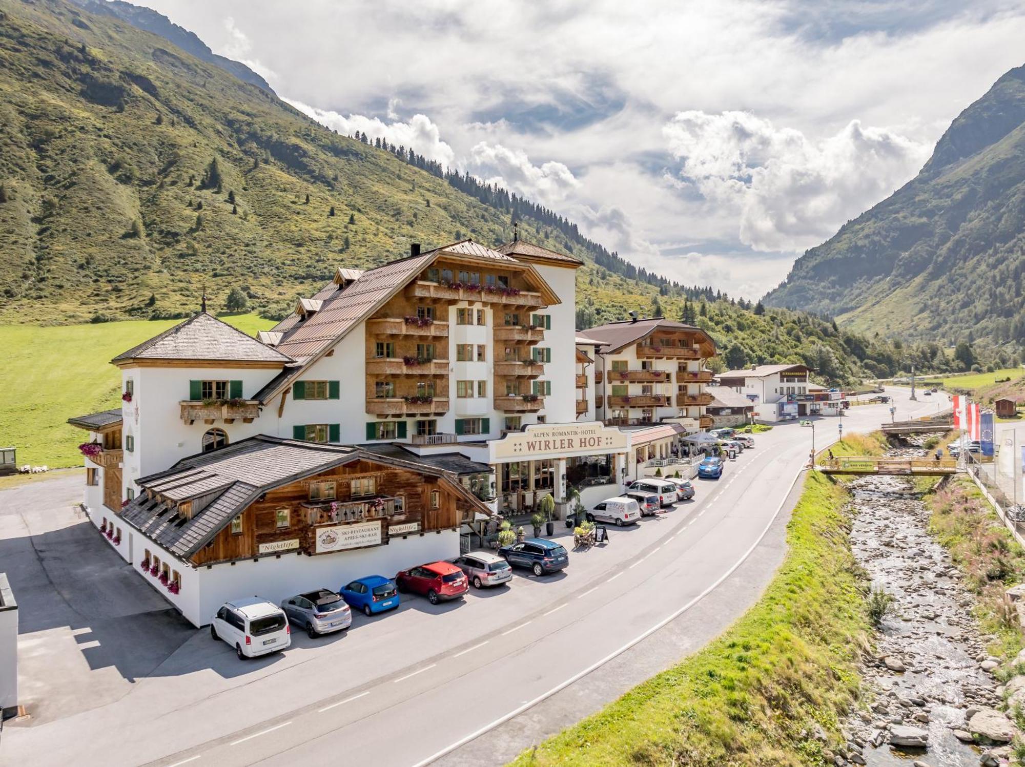 Alpenromantik-Hotel Wirlerhof Гальтюр Екстер'єр фото